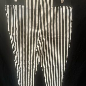 Black & White Striped Crop Pants